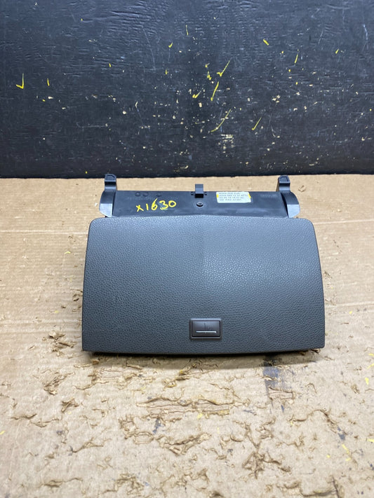 2008-2011 Mercedes W204 C300 Navigation Display Screen Monitor w/Cover X1630 DG0