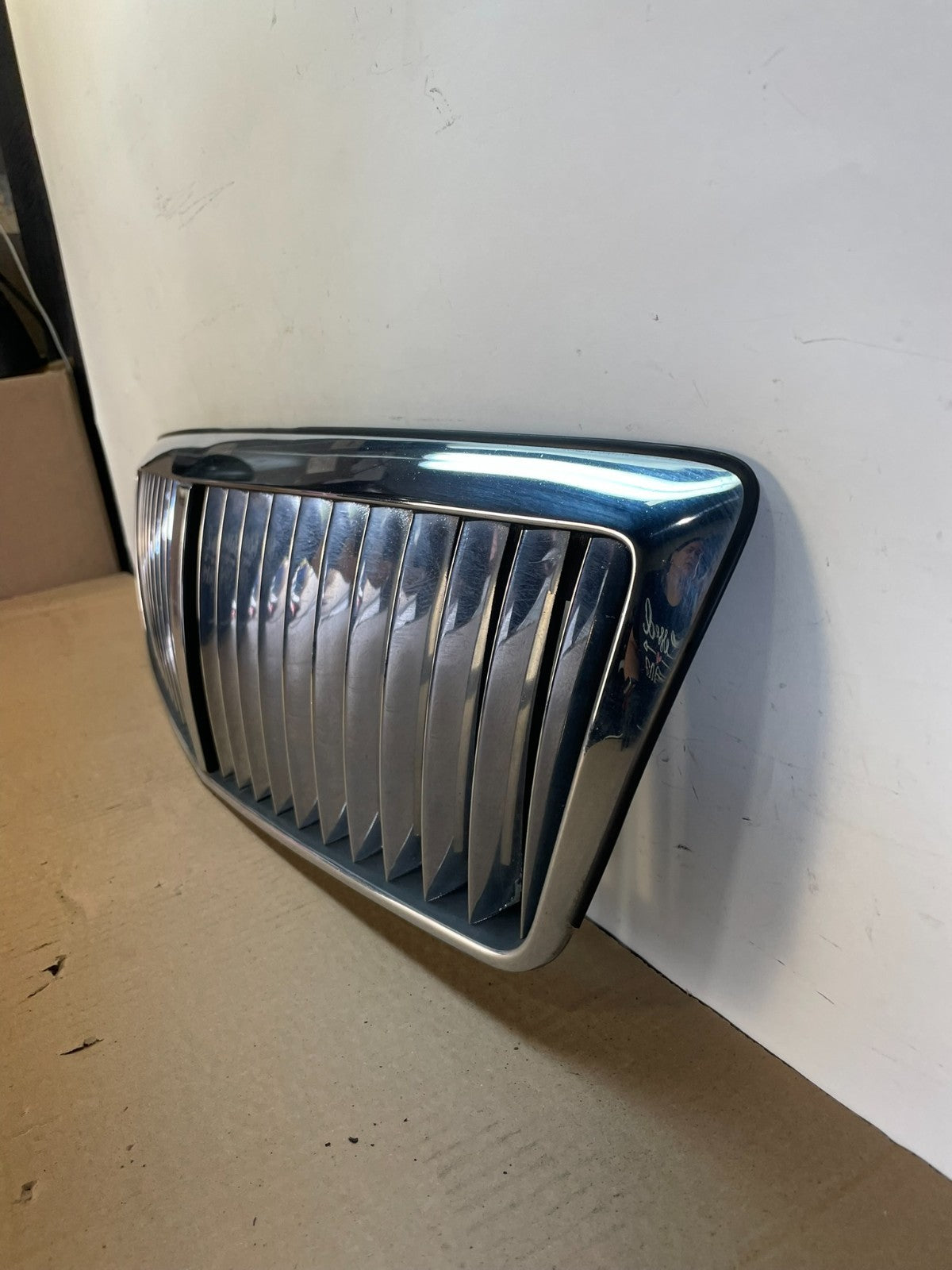 2002 to 2005 Hyundai Azera XG350 Front Upper Grill Grille W/Emblem AH6527 DG1