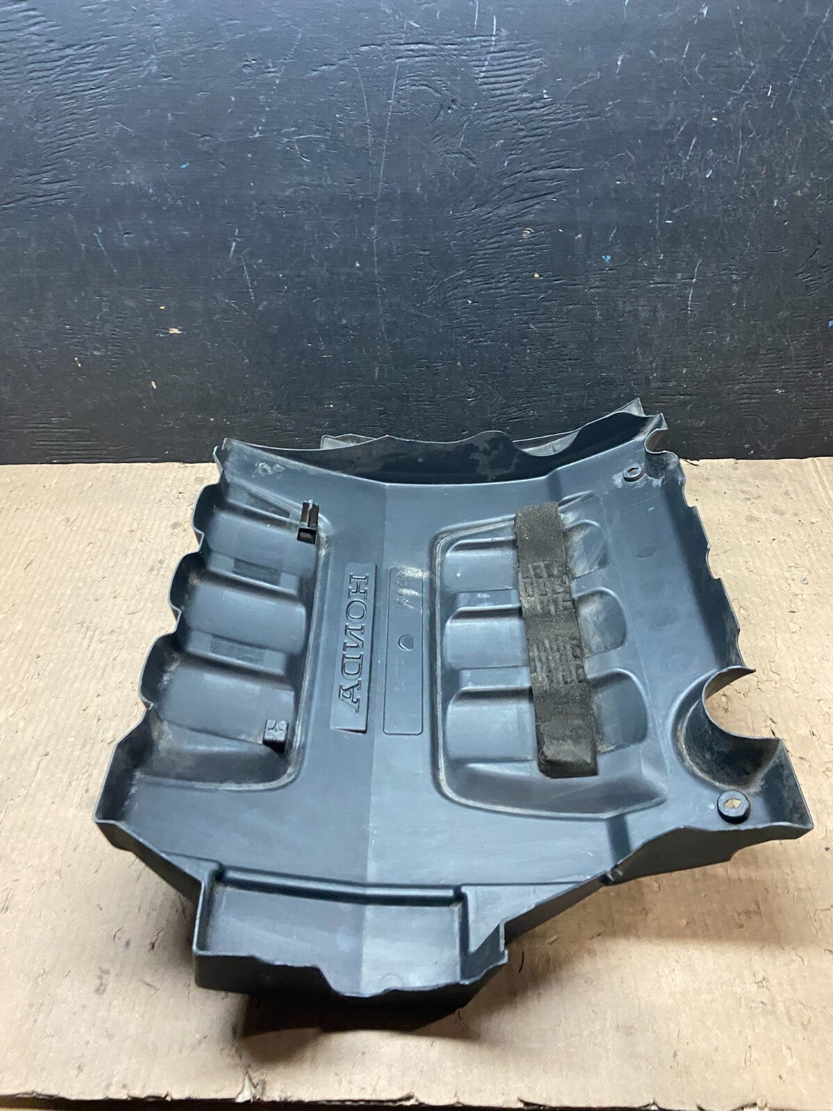 2006 to 2008 Honda Pilot Engine Cover Trim Bezel OEM j1210 DG6