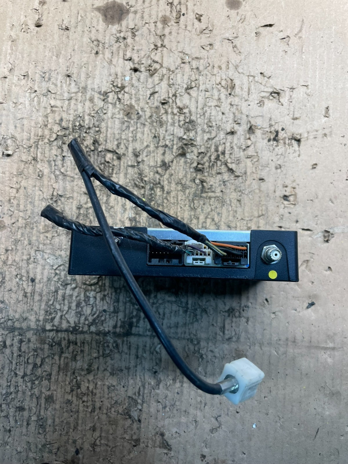 2002 to 2006 GMC Envoy Onstar Communication Control Module ECM U1766 DG1