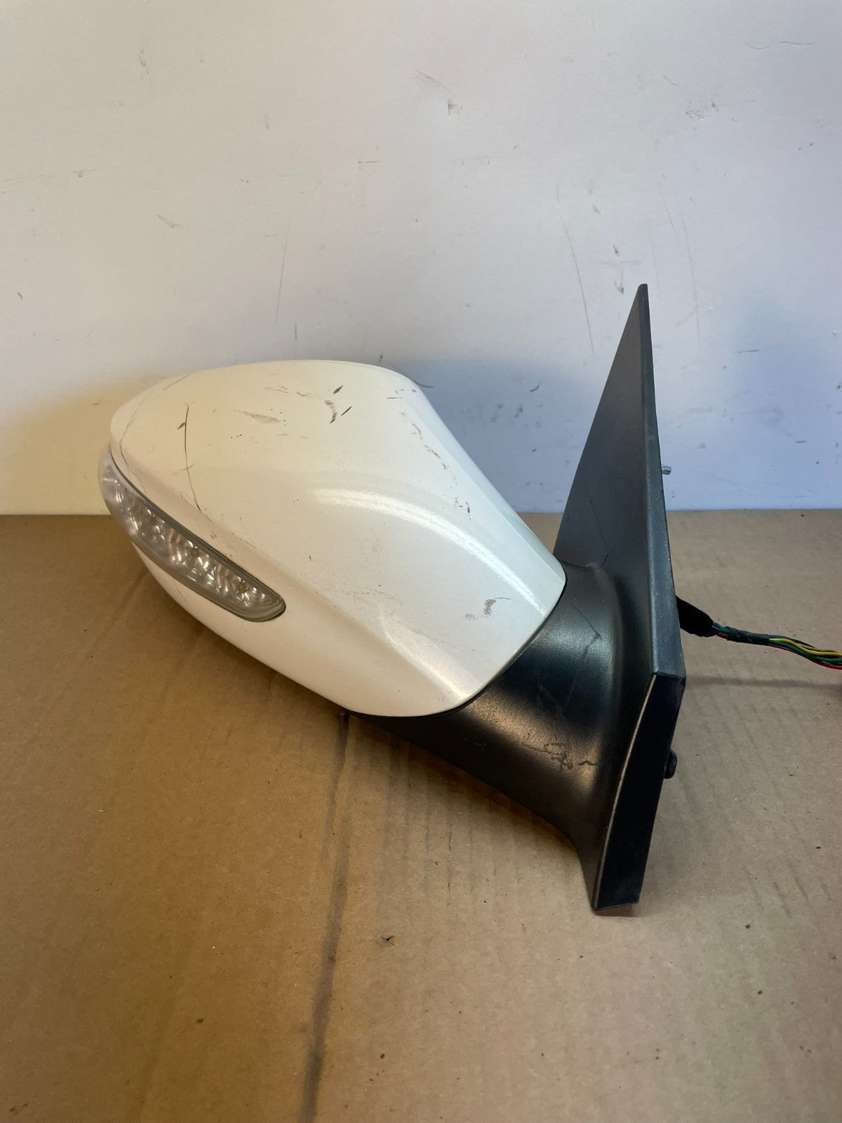 2011-2015 Hyundai Sonata Right Passenger Mirror W/ Turn Signal AI0869 DG1