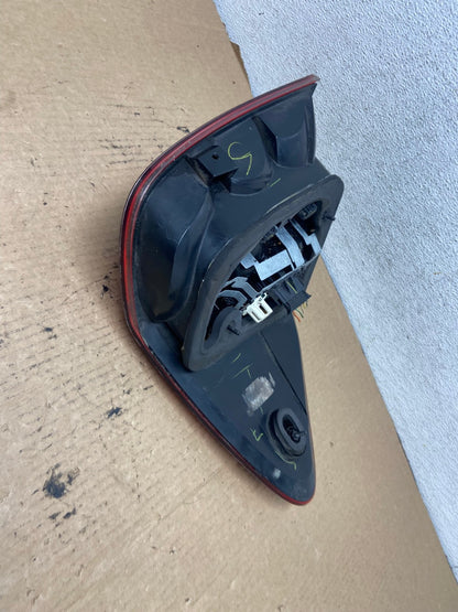 2009 to 2011 Mercedes ML350 ML-Class Right Passenger RH Tail Light AG2094 LK4