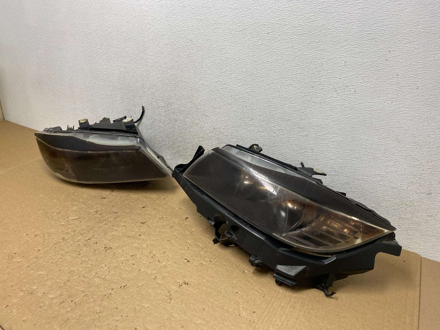 2009-2011 BMW 3 Series 328i 4/D Sedan Headlights Halogen Left+Right Side AF81181