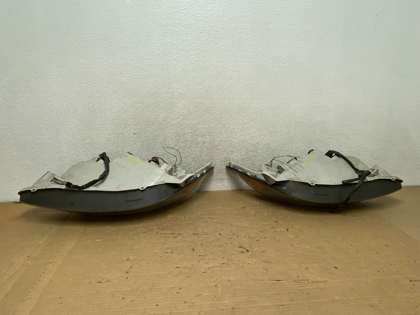 2002 2003 2004 Toyota Camry Left+Right Set Side Halogen Headlights AG8299 DW9
