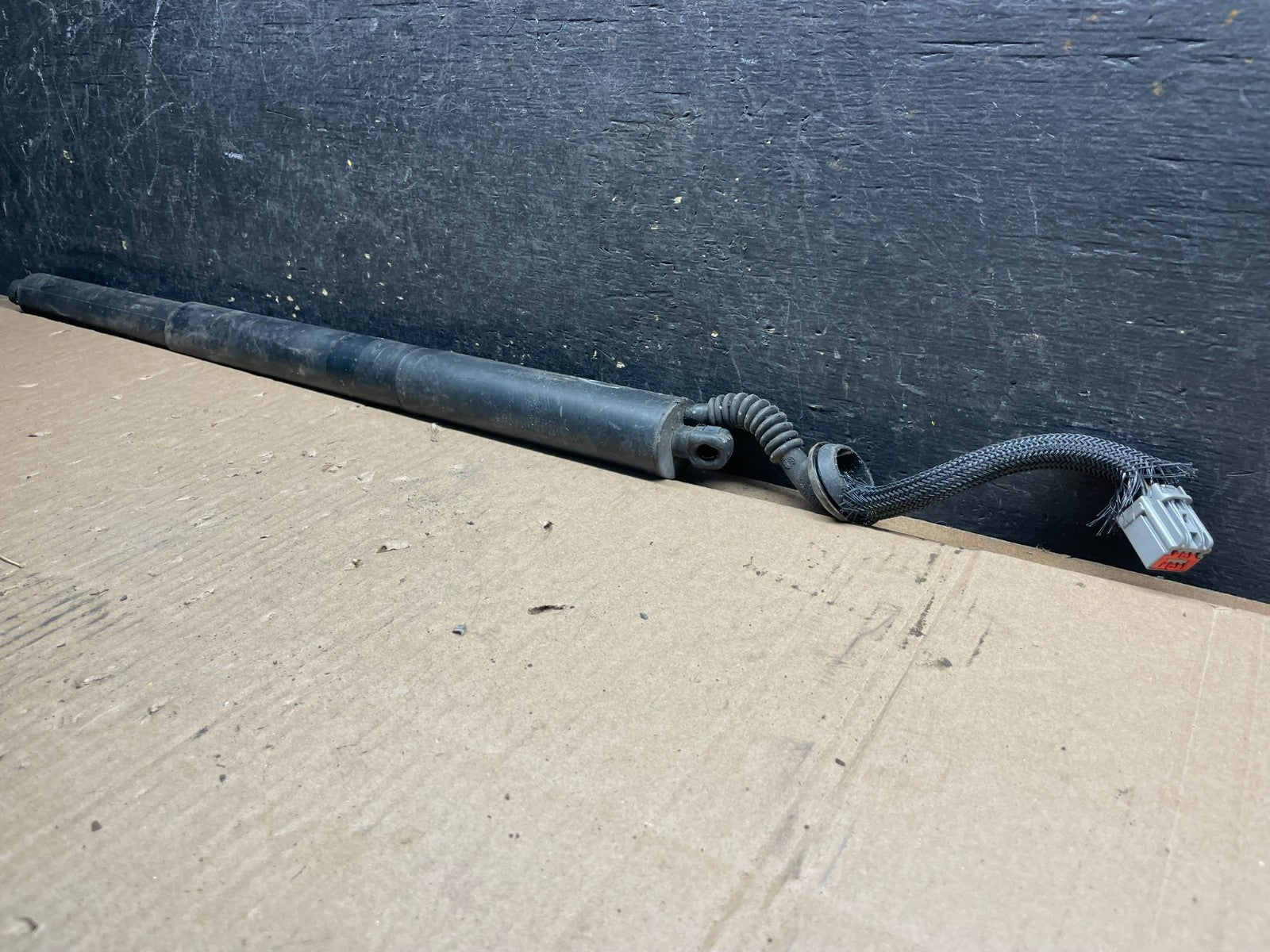 2014 Jeep Cherokee Left Rear Liftgate Rod Support Strut u9347 DG6