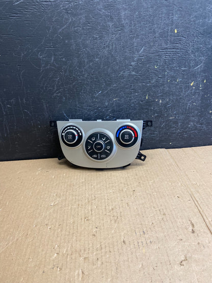 2010 2011 2012 Hyundai Santa Fe Automatic Climate AC Heater Control OE ae3817 DG0