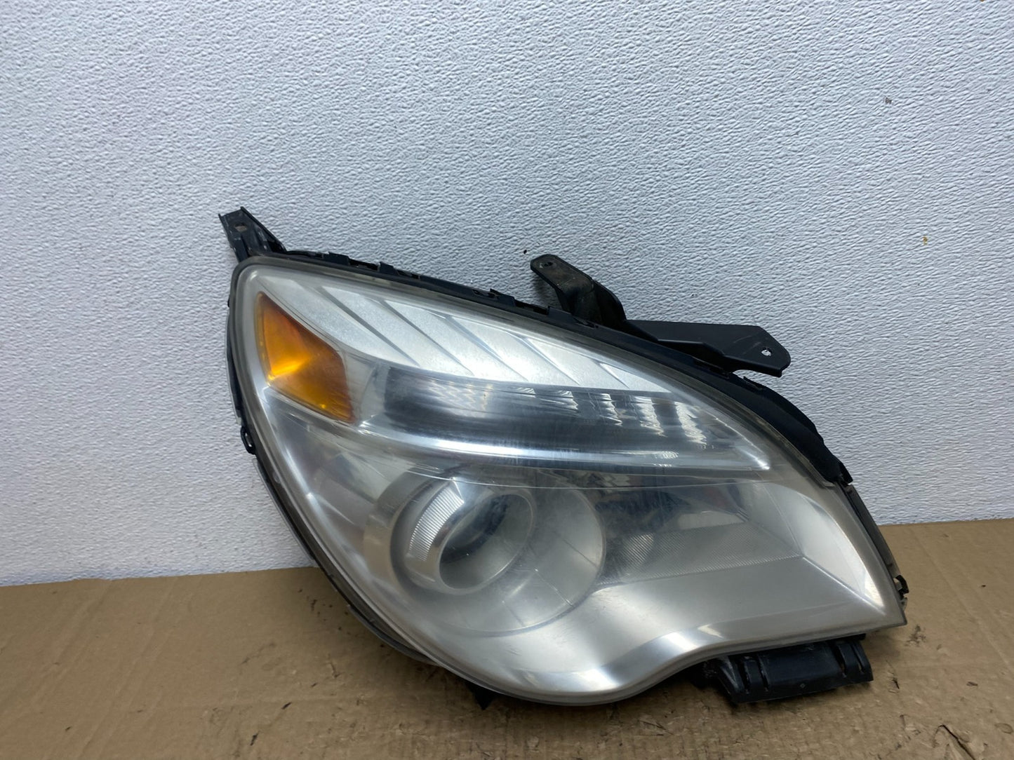 2010-2015 Chevrolet Equinox Right Passenger Halogen Projector Headlight AC41910
