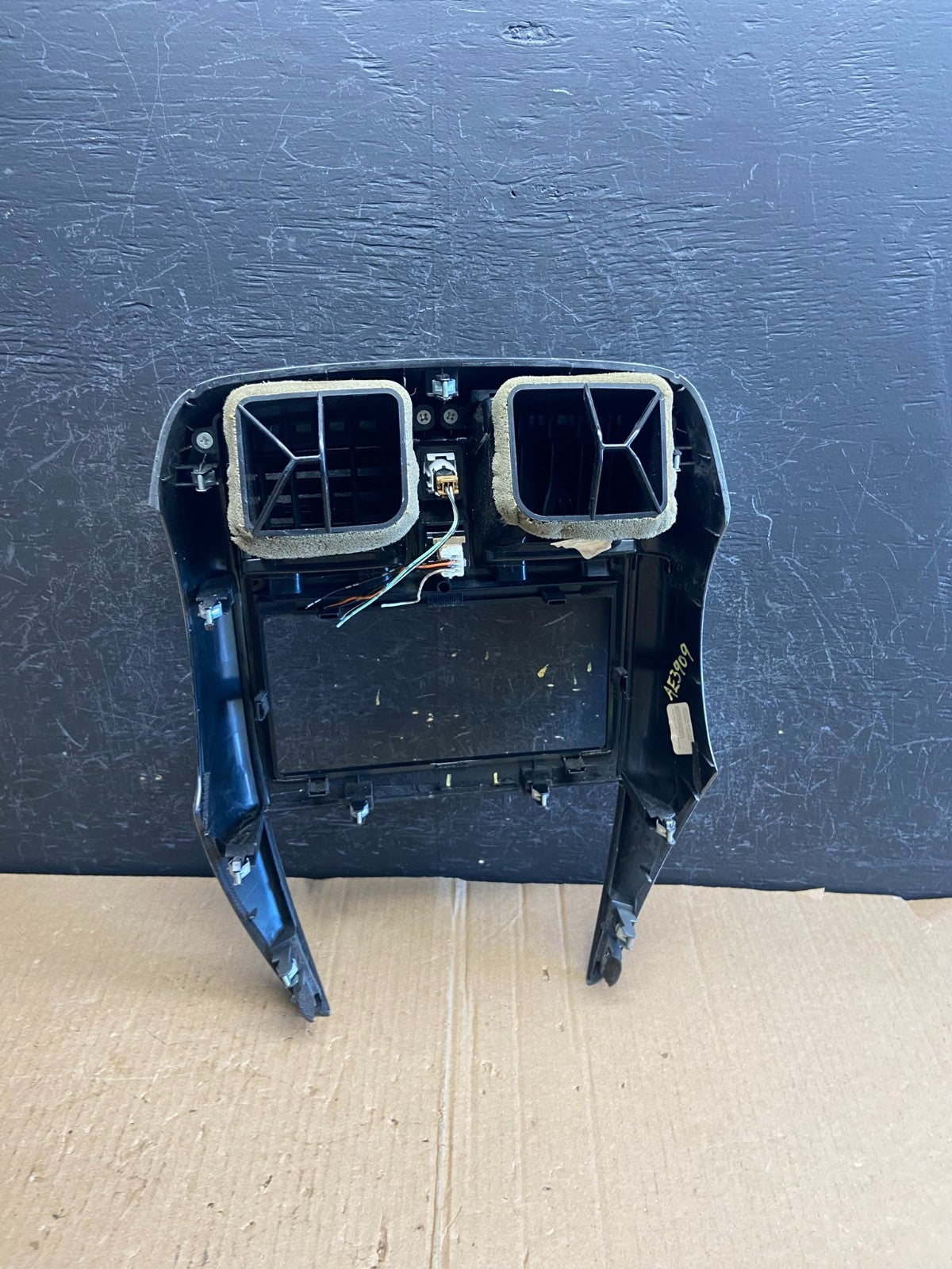 2015 to 2019 Nissan Versa Note Center Vent Dash Radio Trim Bezel AE3909 DG5