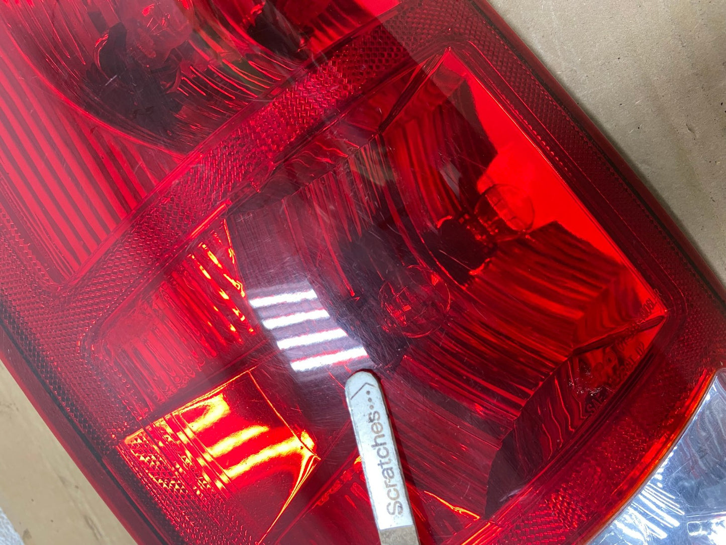 2002 to 2006 Dodge Ram 1500 Left Driver side Tail Light AG8140 LK3