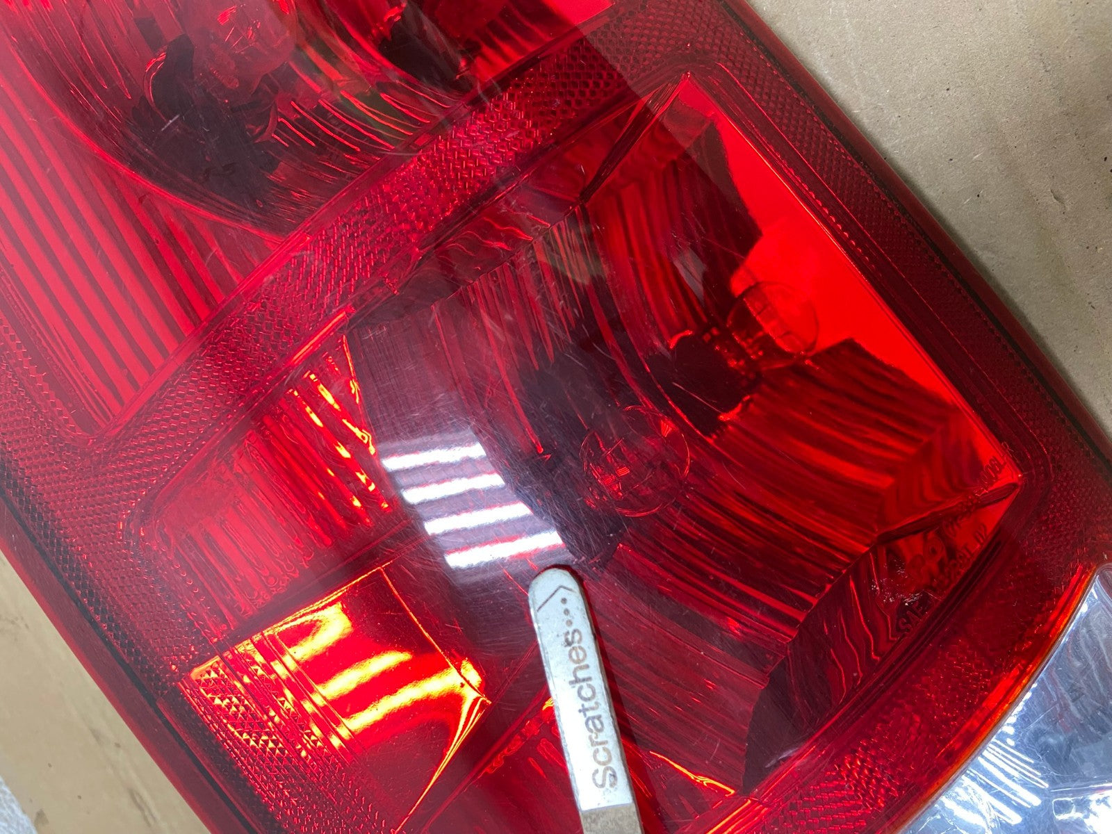 2002 to 2006 Dodge Ram 1500 Left Driver side Tail Light AG8140 LK3