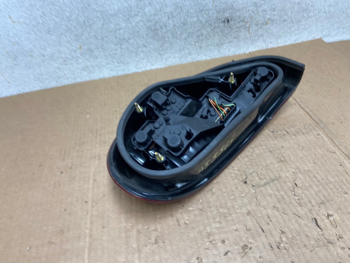 2001 to 2008 Jaguar X-Type Right Passenger RH Side Tail Light AI5561 LK5