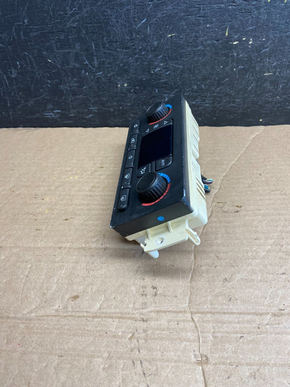 2001 - 2007 GMC Chevrolet Express 1500 Climate Control A/C AF1952 DG2