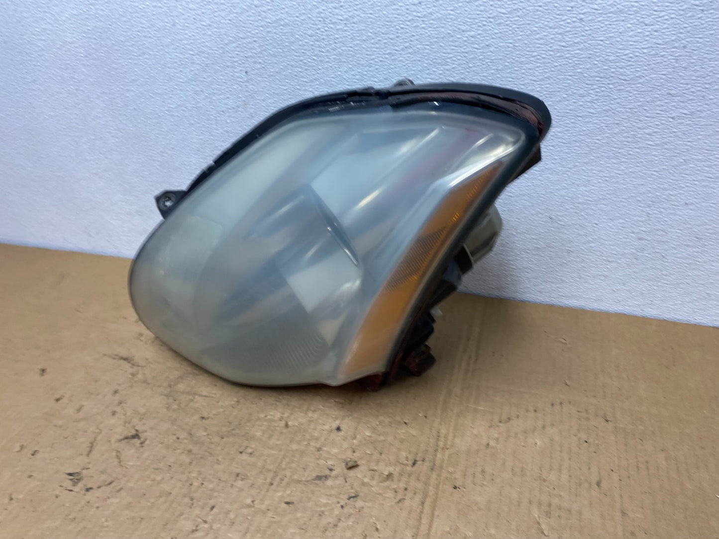2004 to 2006 Nissan Maxima Left Driver Side Headlight Hid Xenon AC8125 DW1