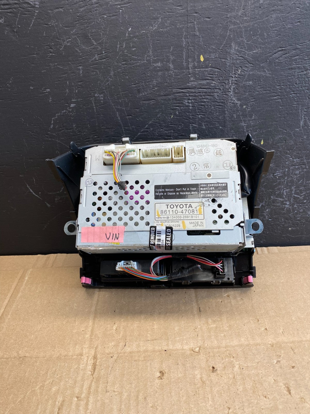 2004 to 2005 Toyota Prius Radio Stereo Receiver Screen Display OE ab9597 DG3