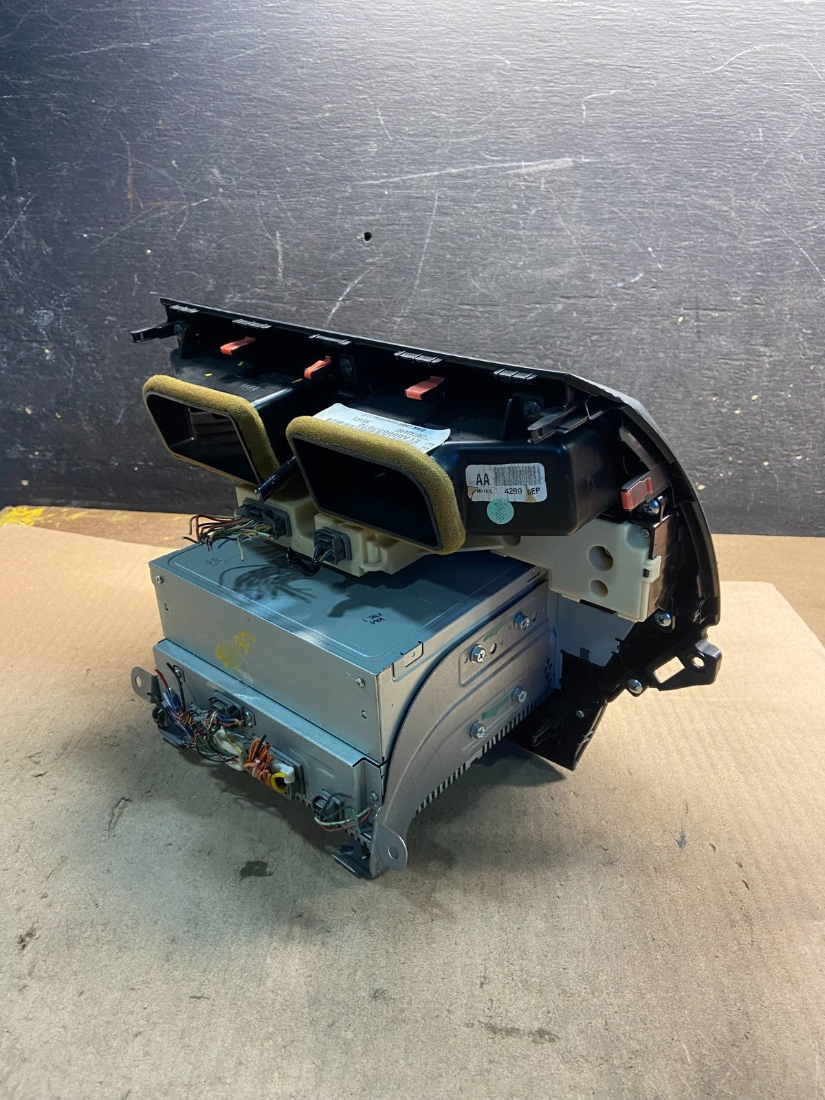 2008 to 2012 Honda Accord Front Radio Control AM./FM CD Climate Control Z8701 DG2