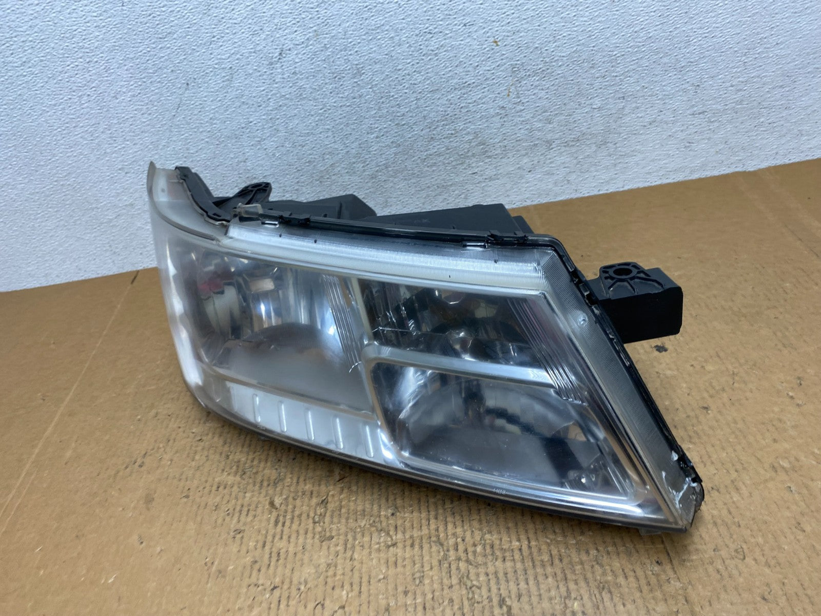 2009 to 2017 Dodge Journey Headlight Right Passenger Rh Halogen AE2750 DW1