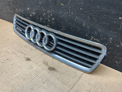 2000 to 2002 Audi A4 Upper Front Grill Grille y9644 DG2