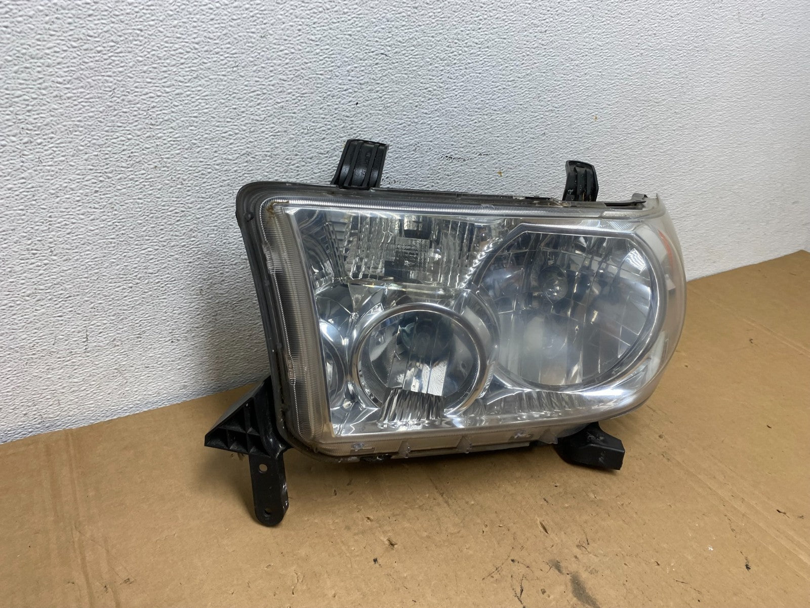 2007 to 2014 Toyota Sequoia Tundra Left Driver LH Headlight Halogen AD2759 DW2