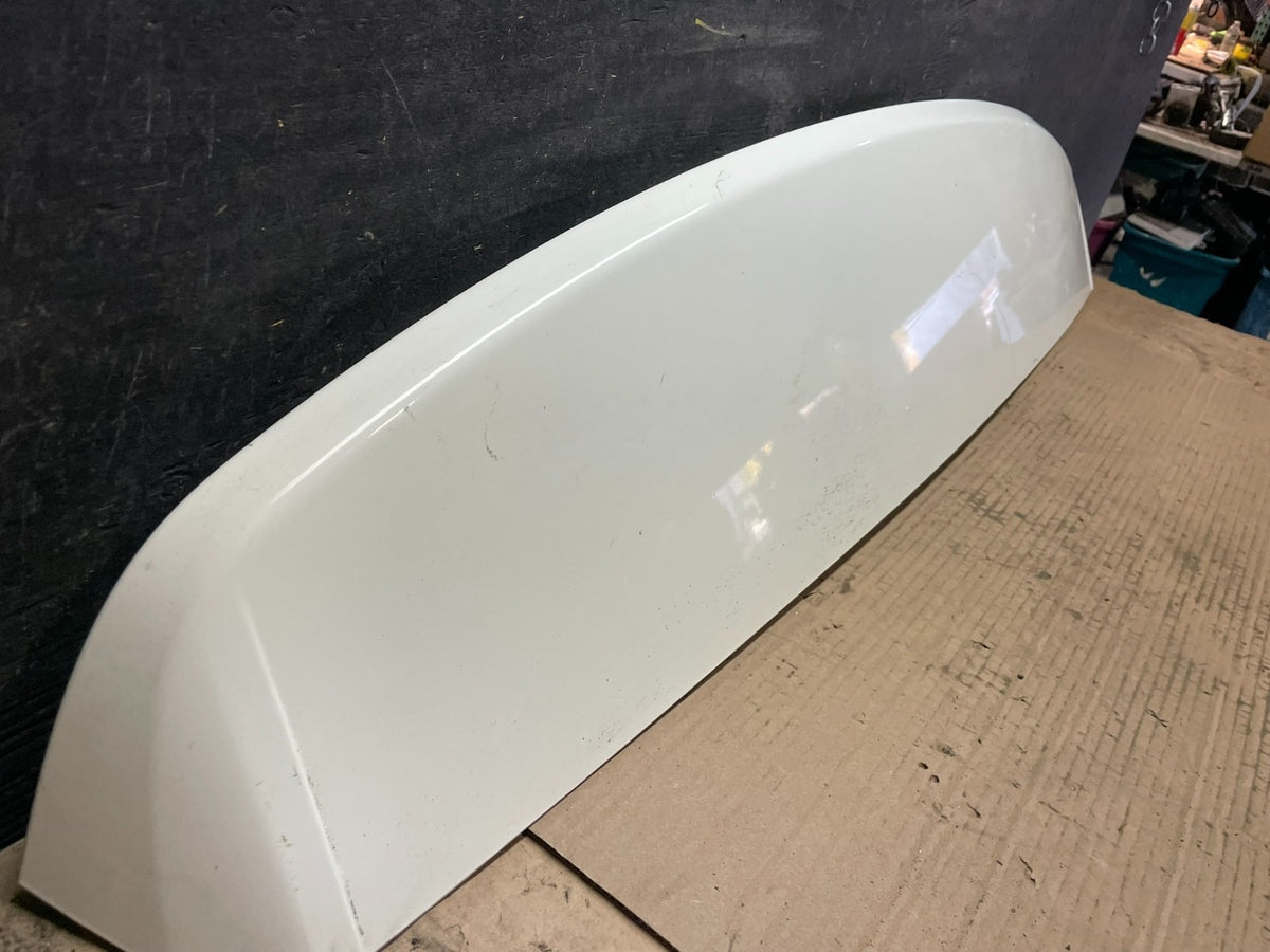 2009 to 2014 Volkswagen Routan Rear Spoiler U8135 PS2