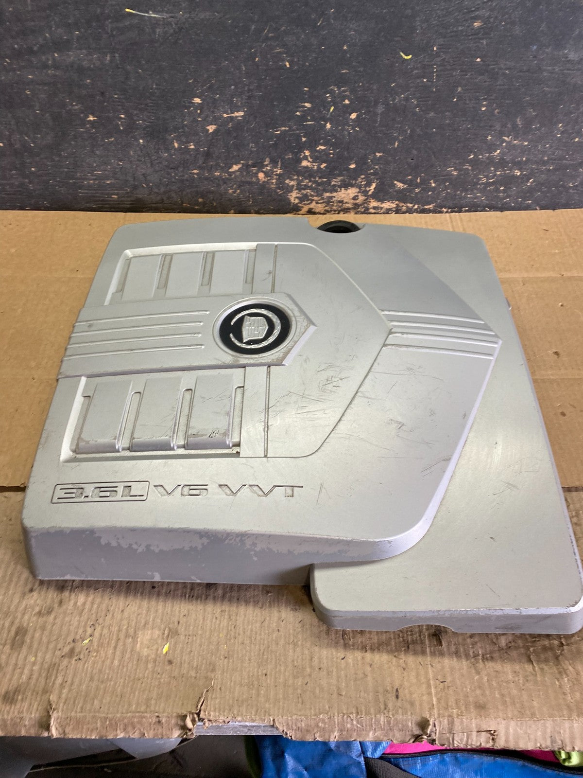 2004 to 2007  Cadillac CTS 3.6L Plastic Engine Cover Shield OEM x9583 DG3