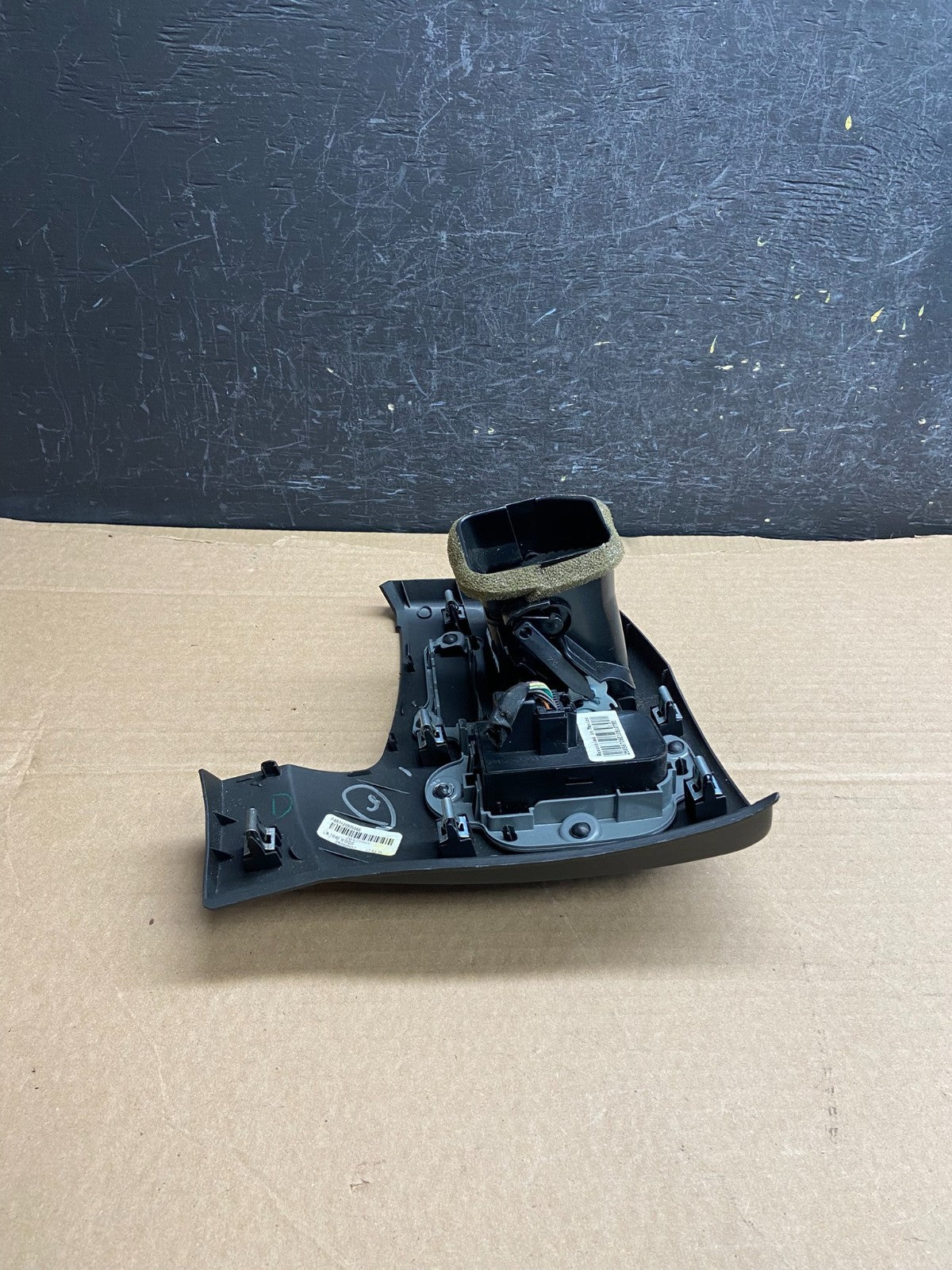 2007 to 2014 Silverado Front Left Driver Headlight Switch Air Vent AF2419 DG3
