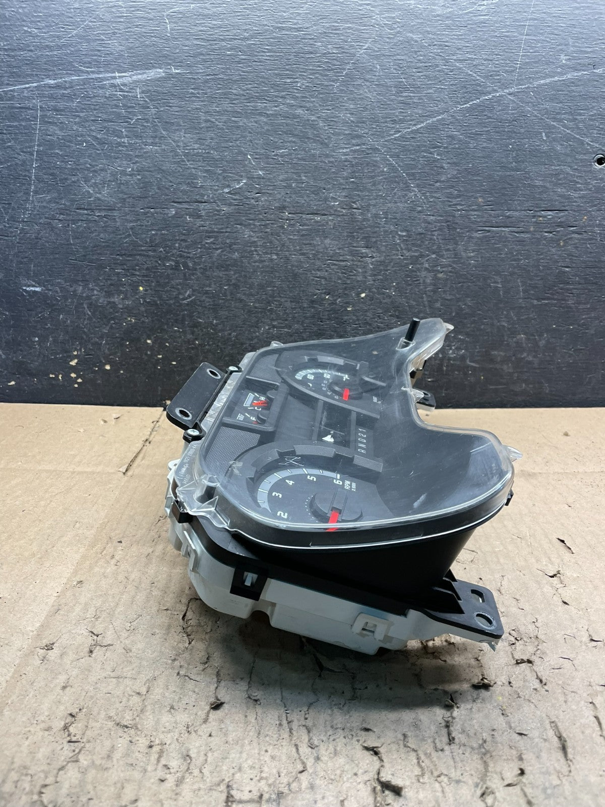 2011 to 2013 Ford E150 E250 E350 VAN Gauge Speedometer Cluster w1453 DG7