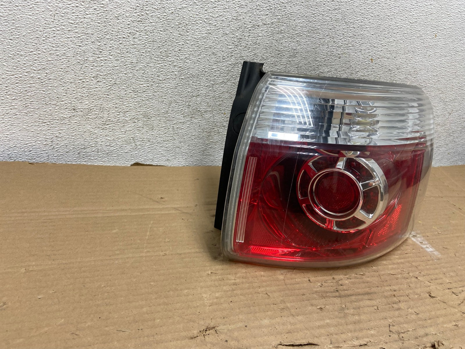 2007 to 2012 GMC Acadia Halogen Tail Light Right Passenger RH Side AG9024 LK1