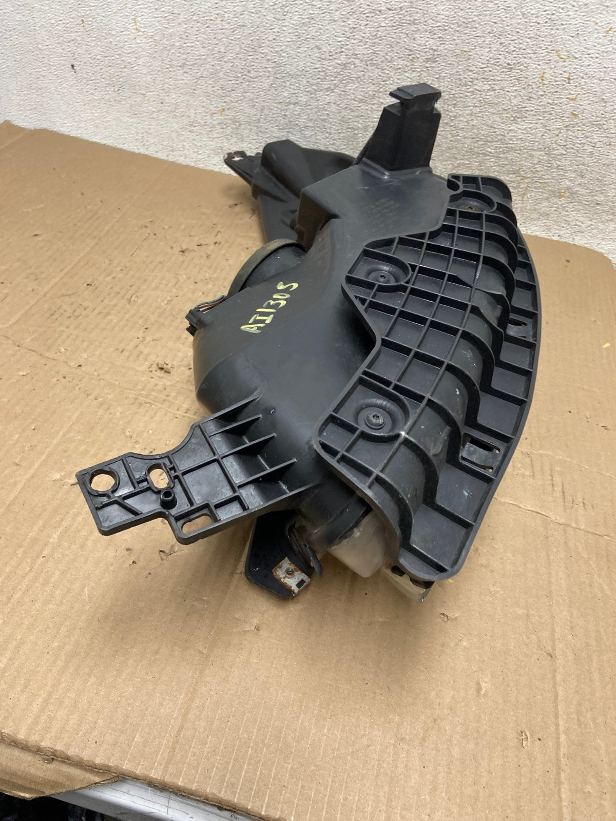 2013 - 2016 Ford Escape Headlight Right Passenger RH Side Halogen AI1305 LK9