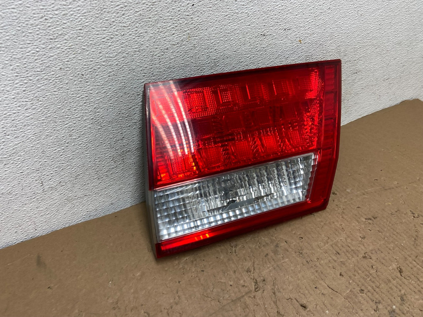 2005 2006 2007 Honda Odyssey Inner Right Passenger RH Tail Light AD8251 DW2