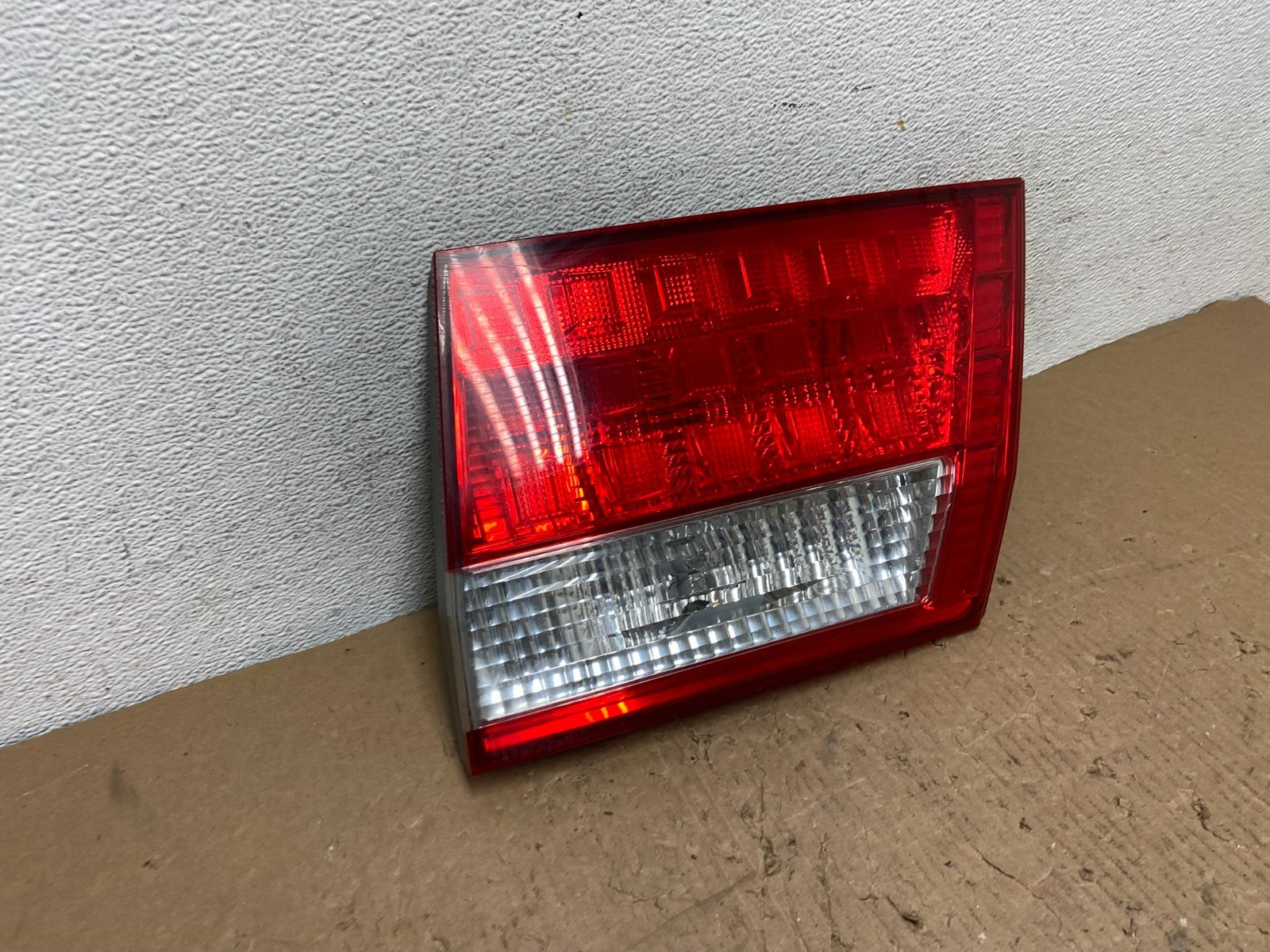 2005 2006 2007 Honda Odyssey Inner Right Passenger RH Tail Light AD8251 DW2