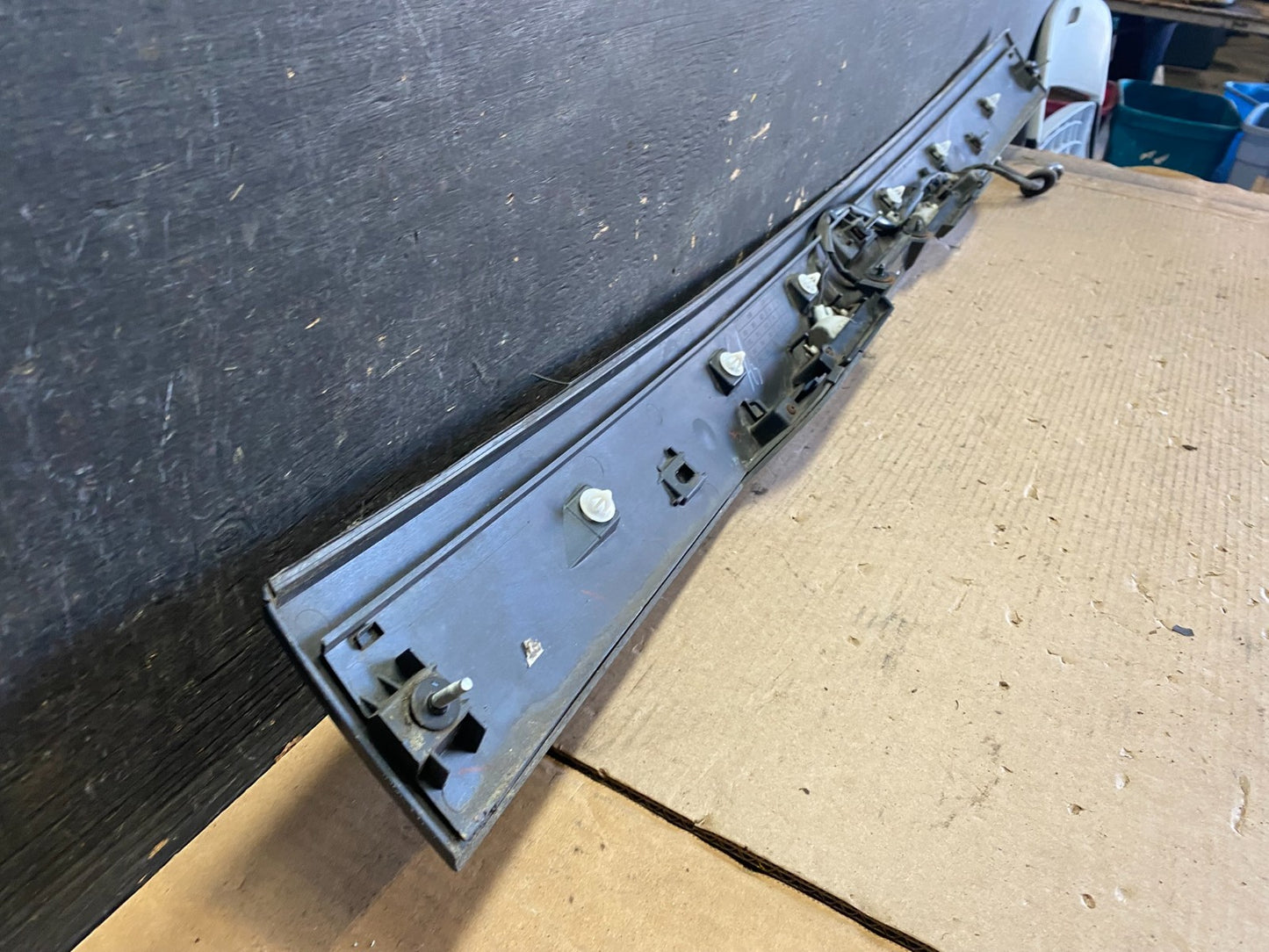 2009 - 2013 Subaru Forester Liftgate Tailgate Trunk Trim Molding OEM s1462 DG9