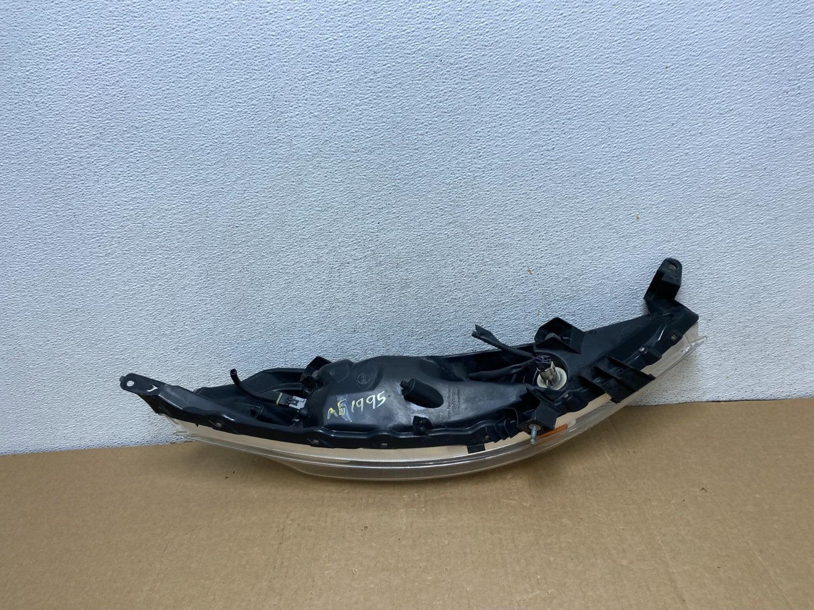 2011-2014 Nissan Juke Turn Signal Headlight Left Driver LH Halogen AG1995 DW6