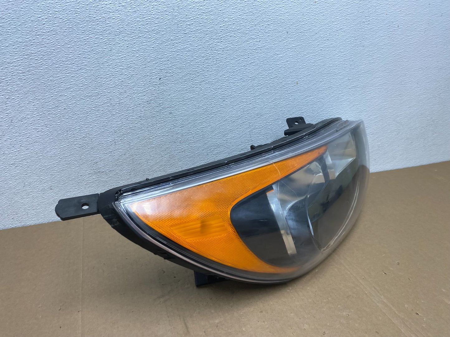 2012 to 2017 Kia Rio Hatchback Right Passenger RH Halogen Headlight AC5627 DW2