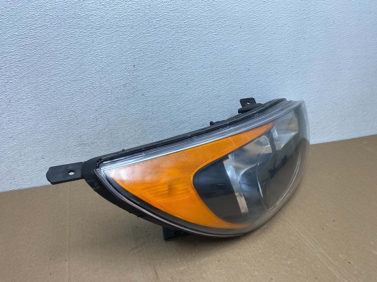 2012 to 2017 Kia Rio Hatchback Right Passenger RH Halogen Headlight AC5627 DW2