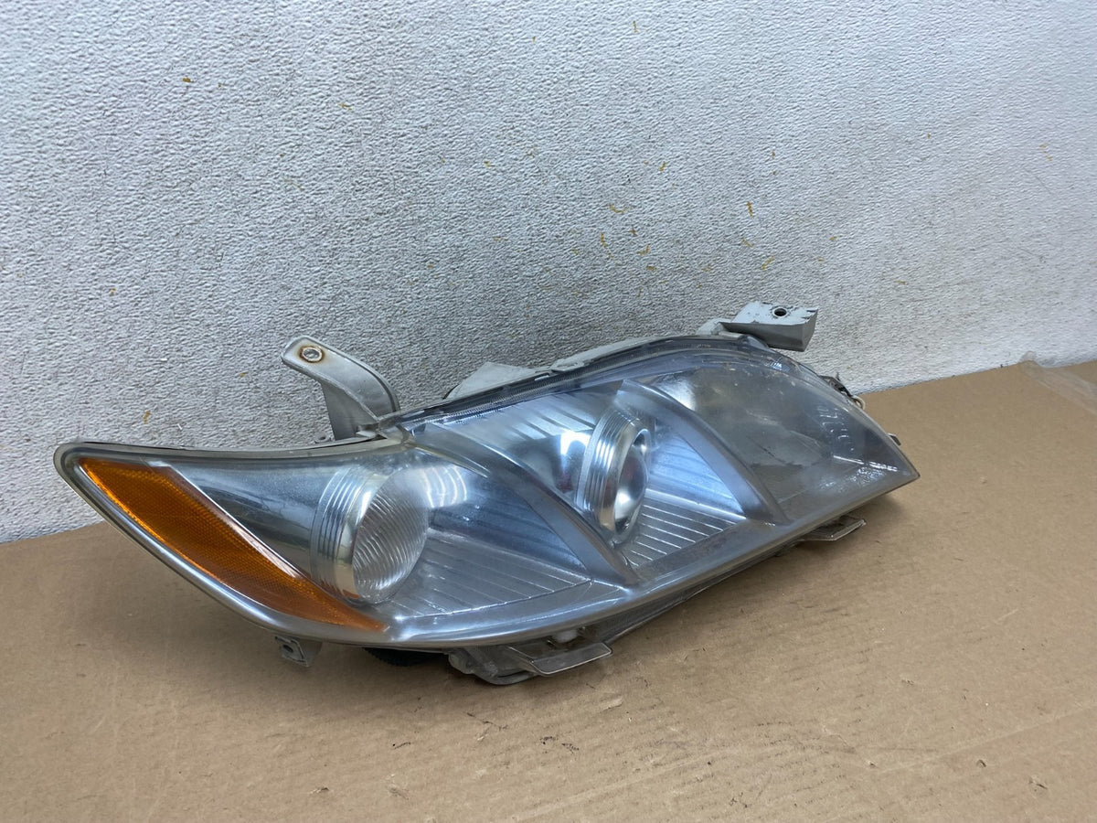 2007 - 2009 Toyota Camry Halogen Right Passenger Headlight AH9387 DW2