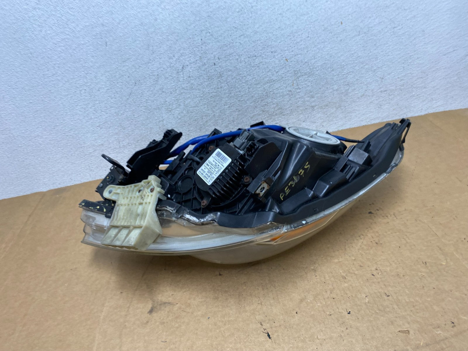 2010-2012 Infiniti G37 Right Passenger Side Xenon HID Headlight AE3175 DW12