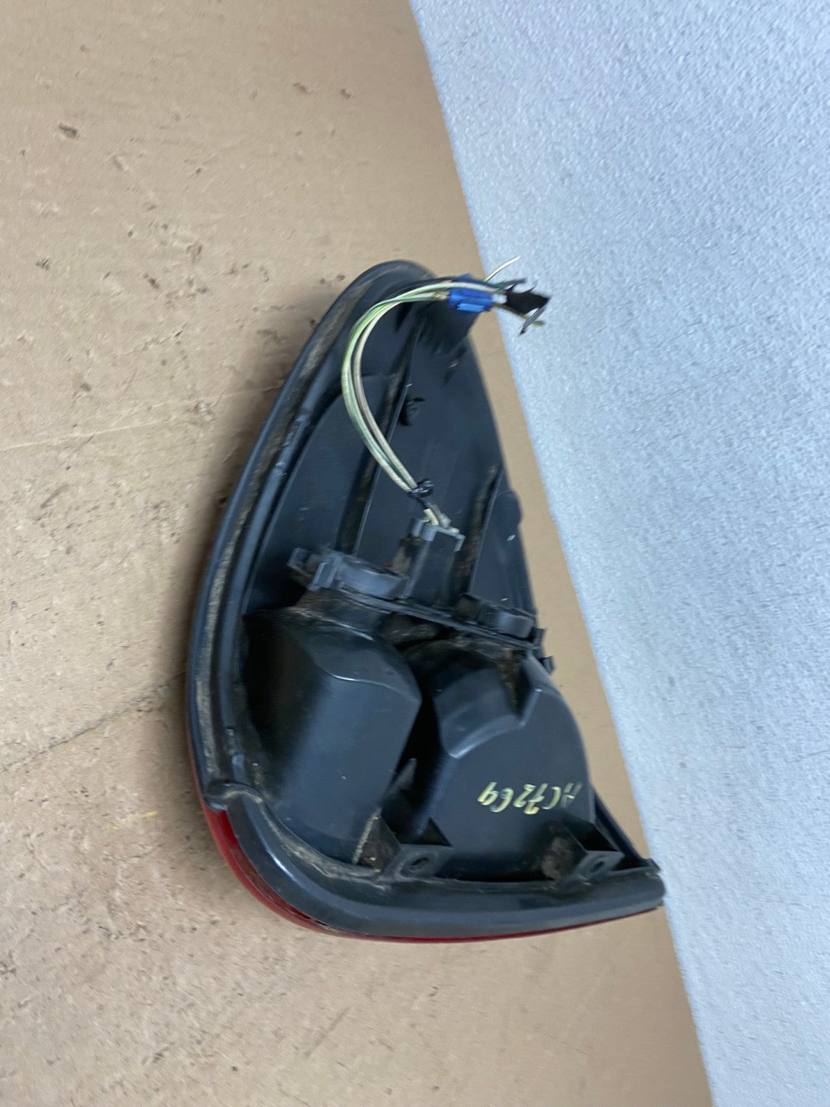 2004 to 2007 Dodge Grand Caravan Left Driver Lh Tail Light AC7264 LK4