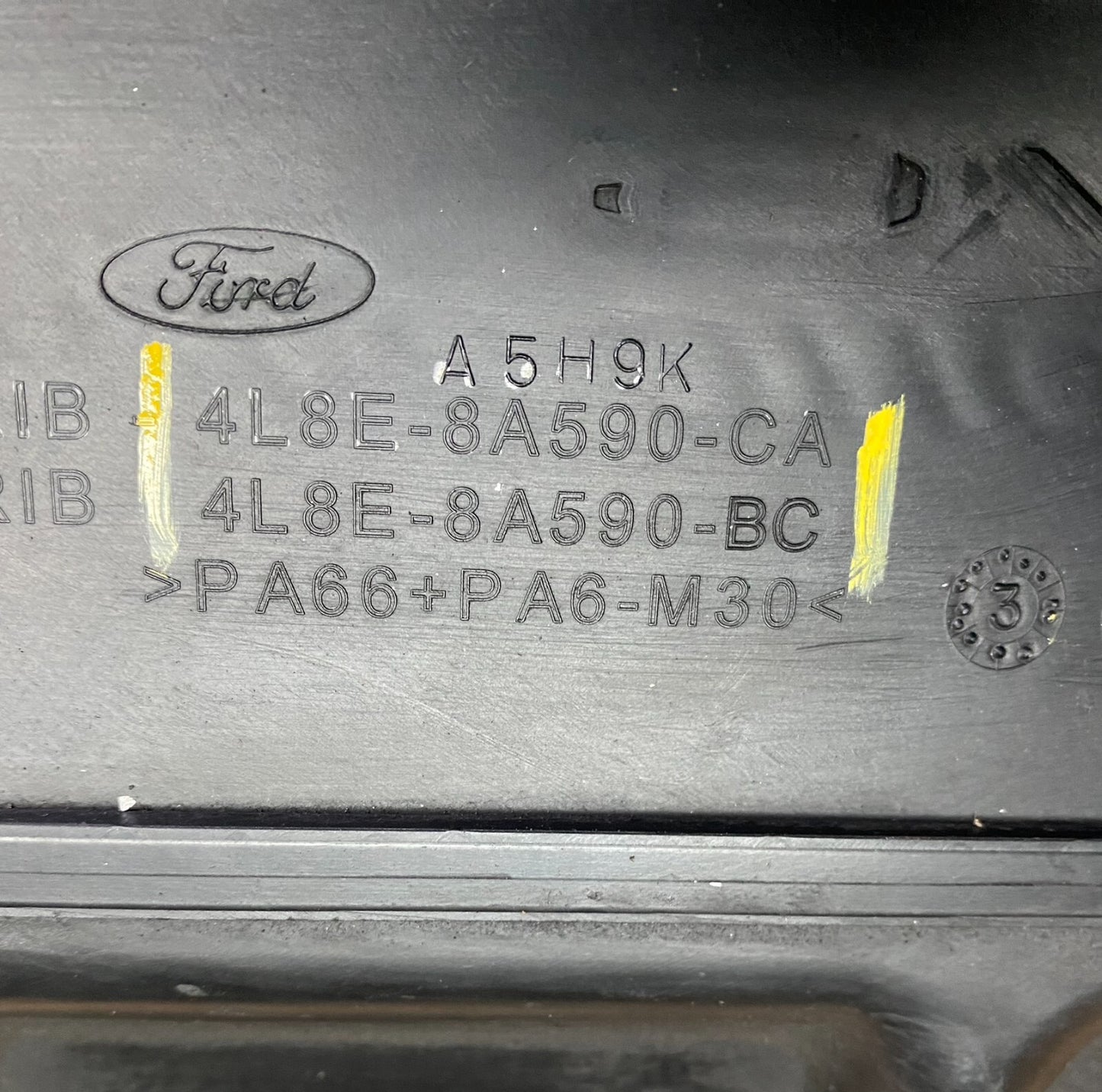 2000 to 2003 Mazda Tribute  DOHC 24 VALVE Engine Shield Top Cover D2573 PS6