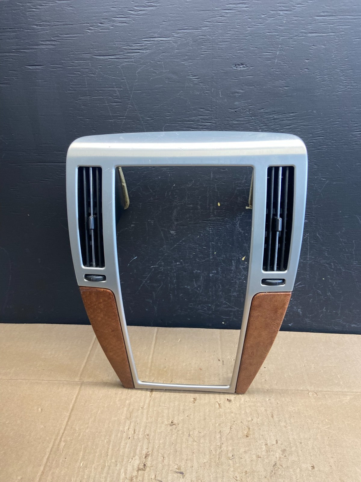 OEM 2007-2011 Cadillac STS Center Dash Trim Radio Bezel Vent Wood AB9711 DG0
