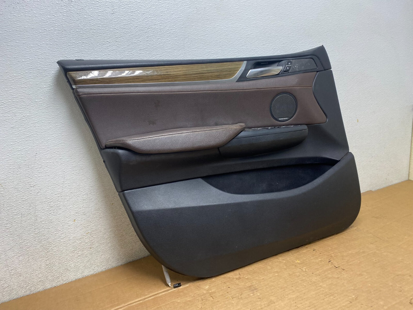 2015 to 2018 BMW X4 Front Left Driver LH Side Door Trim Panel M6890 OEM DG2