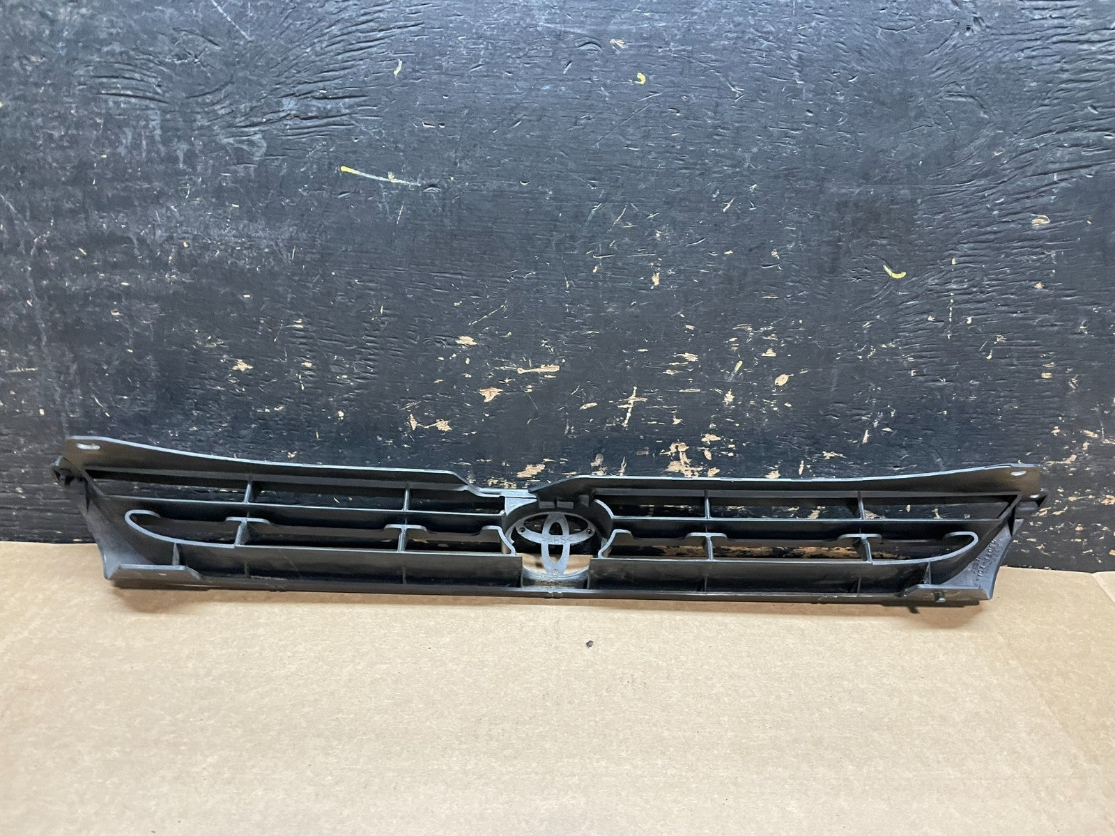 1994 1995 1996 Toyota Camry Front Upper Grill Grille Y9475  DG4