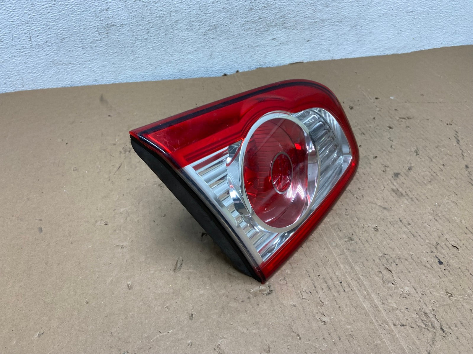 2010-2012 Hyundai Santa Fe Left Driver LH Inner Tail Light AD8121 LK2
