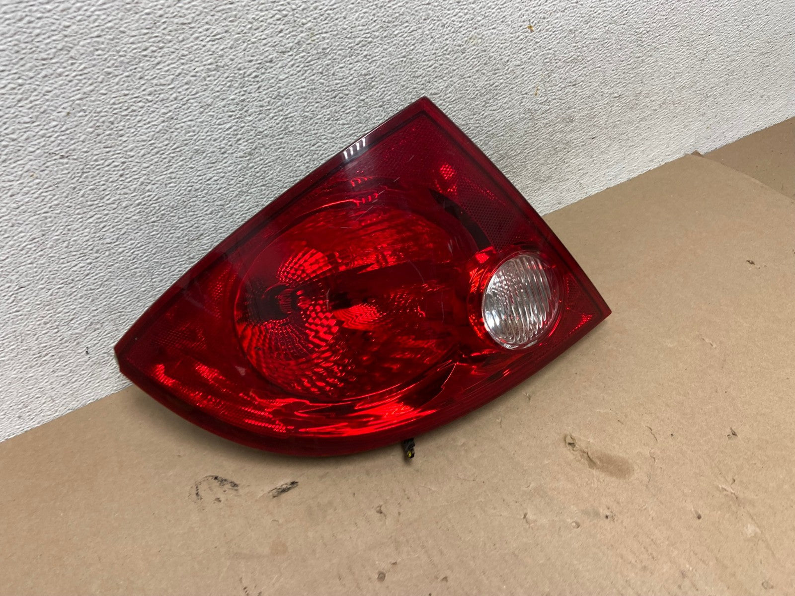 2005-2010 Chevrolet Cobalt Sedan Left Driver Side Tail Light AG6672 LK2