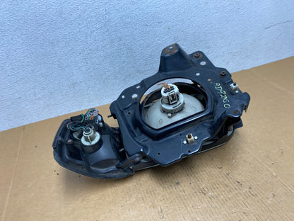 1992-1997 Isuzu Trooper Right Passenger RH Halogen Headlight ad9260 DG6
