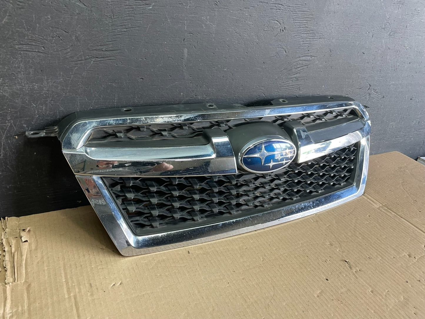 2012 - 2016 Subaru Impreza Crosstrek Front Upper Grill Grille AE3605 DG2