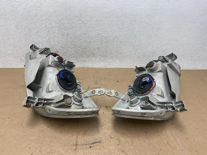 2005 to 2008 Toyota Corolla Black Left+Right Side Set Headlights AG4893 DW8