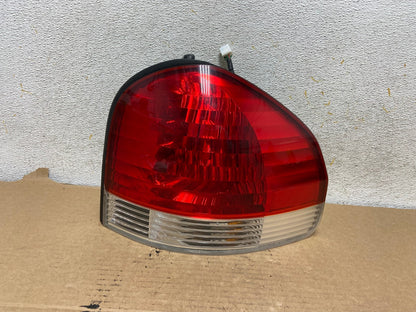 2005 to 2006 Hyundai Santa Fe Right Passenger Rh Side Tail Light AH7857 LK0