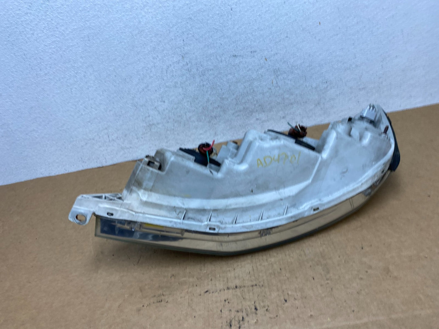 2000-2004 Toyota Avalon Halogen Headlight Right Passenger RH AD4701 DW7