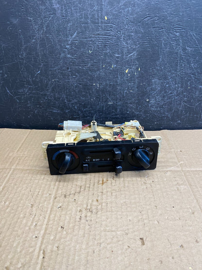 1998 to 2000 Nissan Frontier Climate Controller AC94970