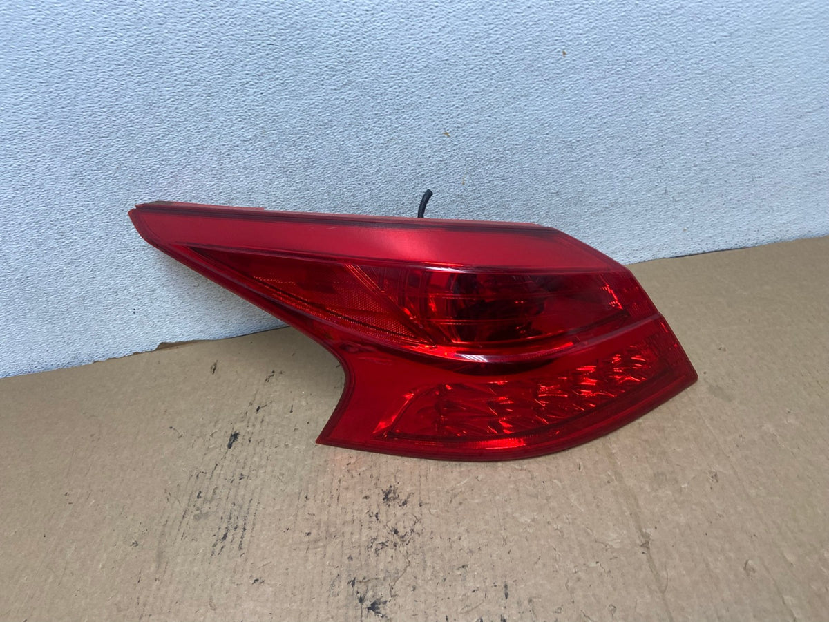2011 2012 2013 2014 Nissan Murano Convertible Left Driver Tail Light AG2331 LK0